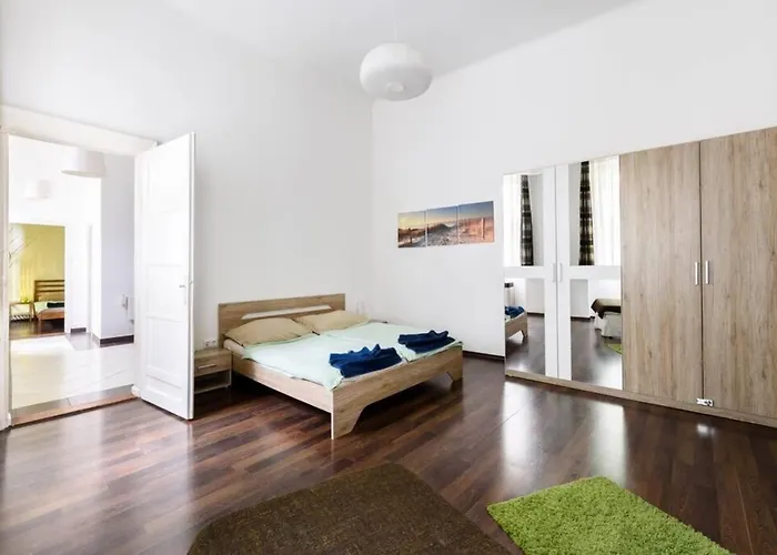 Diamond Home Apartment - City Center